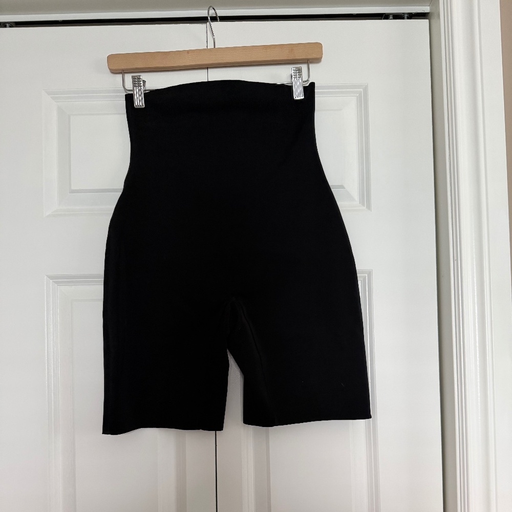 Great high quality shape wear basic. NWT by Commando- great value!